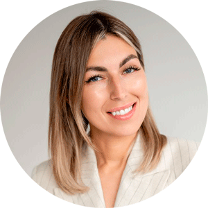 фото на красном фоне